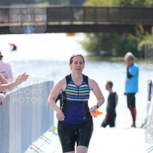25.08.2024 - Elbe Triathlon Hamburg H.Heesch http://msf.ph/oto/6843760 25.08.2024 14:39:08 Schwimmen  meine-sportfotos.de