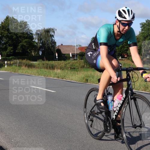 25.08.2024 - Elbe Triathlon Hamburg Fuchs,  Jonas http://msf.ph/oto/6843762 25.08.2024 09:42:37 Radfahren 372, 378, 215, 157, 525, 543 meine-sportfotos.de