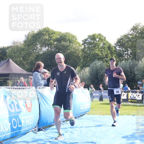 25.08.2024 - Elbe Triathlon Hamburg H.Heesch http://msf.ph/oto/6843765 25.08.2024 10:33:06 Ziel 95, 159 meine-sportfotos.de