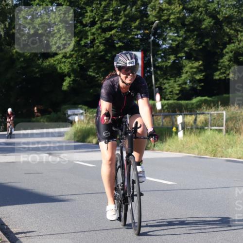 25.08.2024 - Elbe Triathlon Hamburg Fuchs,  Jonas http://msf.ph/oto/6843767 25.08.2024 09:42:40 Radfahren 157, 525, 543, 359, 282 meine-sportfotos.de