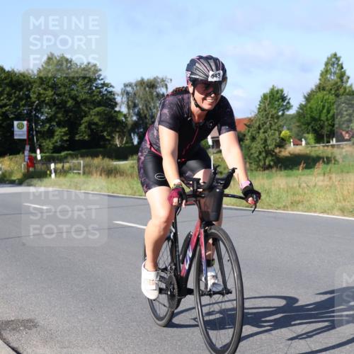 25.08.2024 - Elbe Triathlon Hamburg Fuchs,  Jonas http://msf.ph/oto/6843790 25.08.2024 09:42:40 Radfahren 157, 525, 543, 359, 282 meine-sportfotos.de