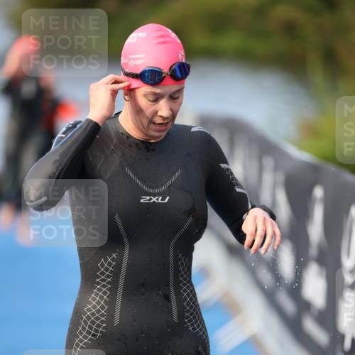 25.08.2024 - Elbe Triathlon Hamburg H.Heesch http://msf.ph/oto/6843806 25.08.2024 08:46:25 Schwimmen 113, 123, 131, 138, 149, 150, 160, 179, 184 meine-sportfotos.de