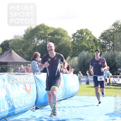 25.08.2024 - Elbe Triathlon Hamburg H.Heesch http://msf.ph/oto/6843810 25.08.2024 10:33:06 Ziel 95, 159 meine-sportfotos.de