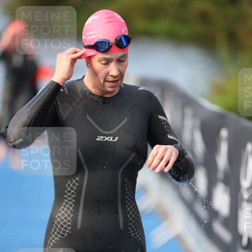 25.08.2024 - Elbe Triathlon Hamburg H.Heesch http://msf.ph/oto/6843811 25.08.2024 08:46:25 Schwimmen 113, 123, 131, 138, 149, 150, 160, 179, 184 meine-sportfotos.de