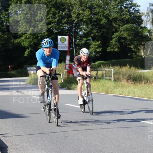 25.08.2024 - Elbe Triathlon Hamburg Fuchs,  Jonas http://msf.ph/oto/6843815 25.08.2024 09:42:44 Radfahren 543, 359, 282, 497 meine-sportfotos.de