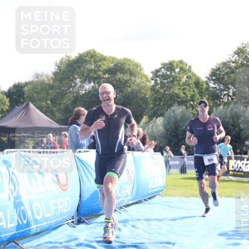 25.08.2024 - Elbe Triathlon Hamburg H.Heesch http://msf.ph/oto/6843818 25.08.2024 10:33:06 Ziel 95, 159 meine-sportfotos.de