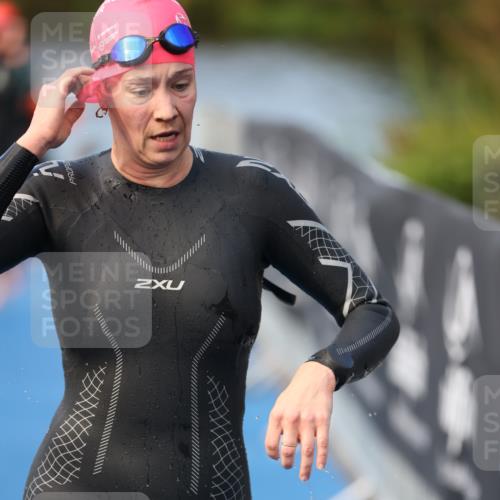 25.08.2024 - Elbe Triathlon Hamburg H.Heesch http://msf.ph/oto/6843850 25.08.2024 08:46:26 Schwimmen 113, 123, 131, 138, 147, 149, 150, 160, 179, 184 meine-sportfotos.de