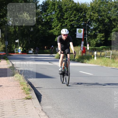 25.08.2024 - Elbe Triathlon Hamburg Fuchs,  Jonas http://msf.ph/oto/6843865 25.08.2024 09:42:49 Radfahren 359, 282, 497 meine-sportfotos.de