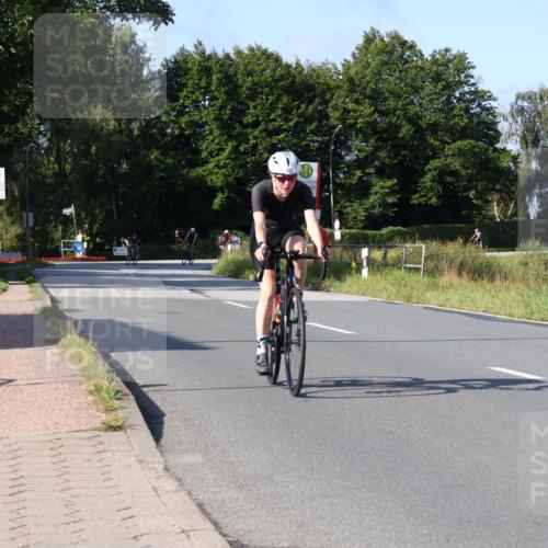 25.08.2024 - Elbe Triathlon Hamburg Fuchs,  Jonas http://msf.ph/oto/6843869 25.08.2024 09:42:49 Radfahren 359, 282, 497 meine-sportfotos.de