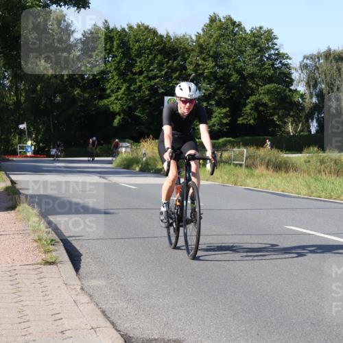 25.08.2024 - Elbe Triathlon Hamburg Fuchs,  Jonas http://msf.ph/oto/6843873 25.08.2024 09:42:50 Radfahren 359, 282, 497, 442, 435, 143 meine-sportfotos.de
