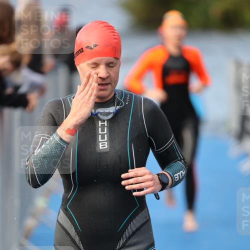 25.08.2024 - Elbe Triathlon Hamburg H.Heesch http://msf.ph/oto/6843881 25.08.2024 08:46:32 Schwimmen 113, 123, 131, 138, 147, 150, 160, 179 meine-sportfotos.de