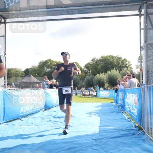 25.08.2024 - Elbe Triathlon Hamburg H.Heesch http://msf.ph/oto/6843889 25.08.2024 10:33:08 Ziel 95, 159 meine-sportfotos.de