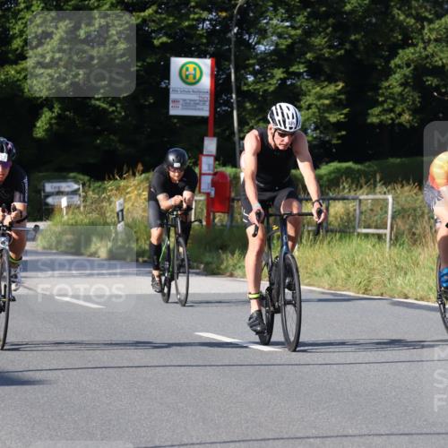 25.08.2024 - Elbe Triathlon Hamburg Fuchs,  Jonas http://msf.ph/oto/6843898 25.08.2024 09:42:55 Radfahren 497, 442, 435, 143, 333, 134 meine-sportfotos.de