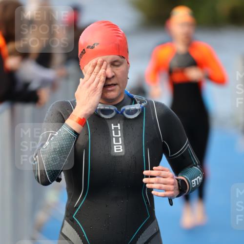 25.08.2024 - Elbe Triathlon Hamburg H.Heesch http://msf.ph/oto/6843902 25.08.2024 08:46:32 Schwimmen 113, 123, 131, 138, 147, 150, 160, 179 meine-sportfotos.de