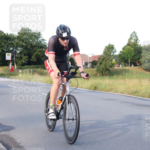 25.08.2024 - Elbe Triathlon Hamburg Fuchs,  Jonas http://msf.ph/oto/6843908 25.08.2024 09:01:51 Radfahren 59 meine-sportfotos.de