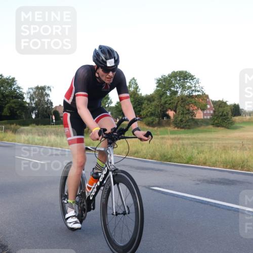 25.08.2024 - Elbe Triathlon Hamburg Fuchs,  Jonas http://msf.ph/oto/6843917 25.08.2024 09:01:51 Radfahren 59 meine-sportfotos.de
