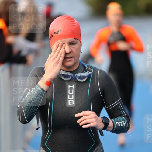 25.08.2024 - Elbe Triathlon Hamburg H.Heesch http://msf.ph/oto/6843918 25.08.2024 08:46:32 Schwimmen 113, 123, 131, 138, 147, 150, 160, 179 meine-sportfotos.de