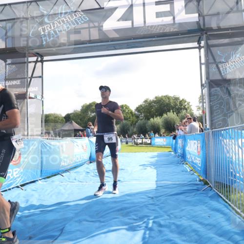 25.08.2024 - Elbe Triathlon Hamburg H.Heesch http://msf.ph/oto/6843919 25.08.2024 10:33:08 Ziel 95, 159 meine-sportfotos.de