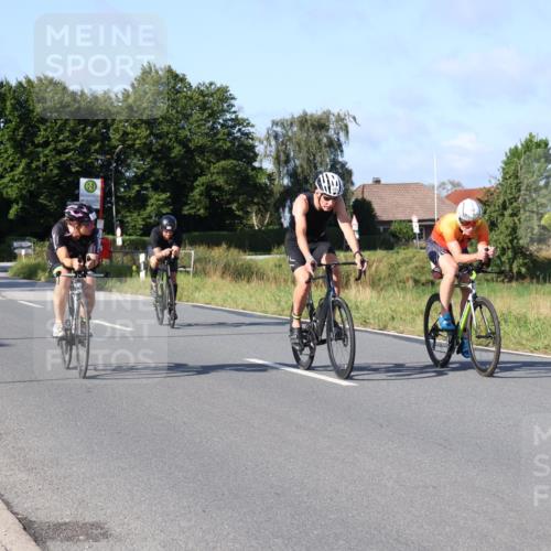 25.08.2024 - Elbe Triathlon Hamburg Fuchs,  Jonas http://msf.ph/oto/6843926 25.08.2024 09:42:56 Radfahren 442, 435, 143, 333, 134 meine-sportfotos.de