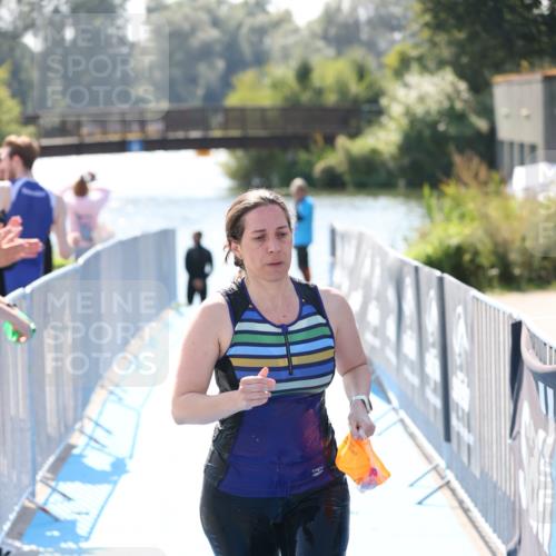 25.08.2024 - Elbe Triathlon Hamburg H.Heesch http://msf.ph/oto/6843928 25.08.2024 14:39:11 Schwimmen  meine-sportfotos.de