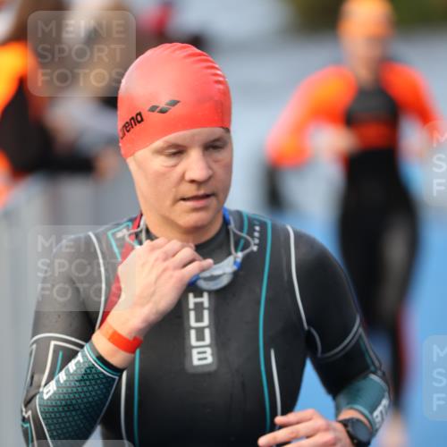 25.08.2024 - Elbe Triathlon Hamburg H.Heesch http://msf.ph/oto/6843930 25.08.2024 08:46:32 Schwimmen 113, 123, 131, 138, 147, 150, 160, 179 meine-sportfotos.de
