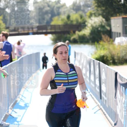 25.08.2024 - Elbe Triathlon Hamburg H.Heesch http://msf.ph/oto/6843933 25.08.2024 14:39:11 Schwimmen  meine-sportfotos.de
