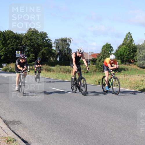25.08.2024 - Elbe Triathlon Hamburg Fuchs,  Jonas http://msf.ph/oto/6843936 25.08.2024 09:42:56 Radfahren 442, 435, 143, 333, 134 meine-sportfotos.de