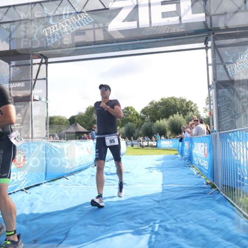 25.08.2024 - Elbe Triathlon Hamburg H.Heesch http://msf.ph/oto/6843938 25.08.2024 10:33:08 Ziel 95, 159 meine-sportfotos.de