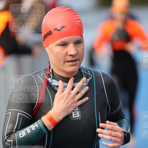25.08.2024 - Elbe Triathlon Hamburg H.Heesch http://msf.ph/oto/6843939 25.08.2024 08:46:32 Schwimmen 113, 123, 131, 138, 147, 150, 160, 179 meine-sportfotos.de