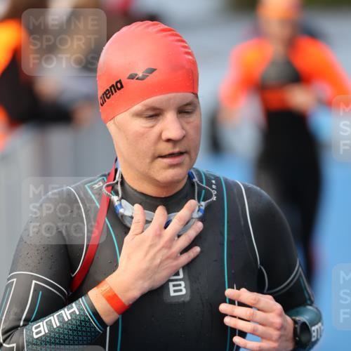 25.08.2024 - Elbe Triathlon Hamburg H.Heesch http://msf.ph/oto/6843946 25.08.2024 08:46:32 Schwimmen 113, 123, 131, 138, 147, 150, 160, 179 meine-sportfotos.de