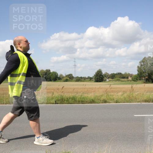 25.08.2024 - Elbe Triathlon Hamburg Fuchs,  Jonas http://msf.ph/oto/6843958 25.08.2024 13:16:01 Radfahren  meine-sportfotos.de