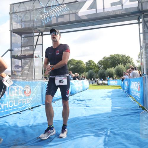 25.08.2024 - Elbe Triathlon Hamburg H.Heesch http://msf.ph/oto/6843964 25.08.2024 10:33:09 Ziel 95, 159 meine-sportfotos.de