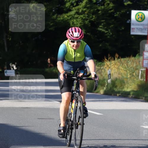 25.08.2024 - Elbe Triathlon Hamburg Fuchs,  Jonas http://msf.ph/oto/6843984 25.08.2024 09:43:00 Radfahren 442, 435, 143, 333, 134, 468 meine-sportfotos.de