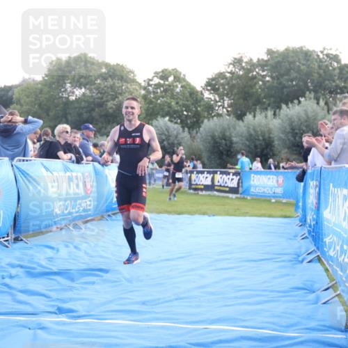 25.08.2024 - Elbe Triathlon Hamburg H.Heesch http://msf.ph/oto/6844002 25.08.2024 10:34:08 Ziel 188 meine-sportfotos.de