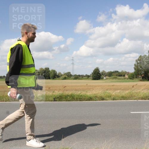 25.08.2024 - Elbe Triathlon Hamburg Fuchs,  Jonas http://msf.ph/oto/6844009 25.08.2024 13:20:01 Radfahren  meine-sportfotos.de