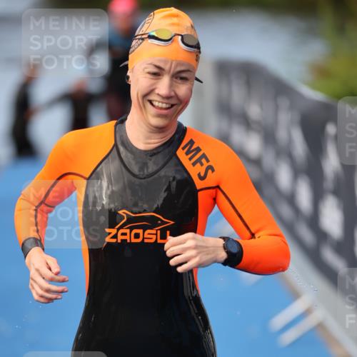 25.08.2024 - Elbe Triathlon Hamburg H.Heesch http://msf.ph/oto/6844018 25.08.2024 08:46:34 Schwimmen 113, 123, 131, 138, 147, 150, 160, 179 meine-sportfotos.de