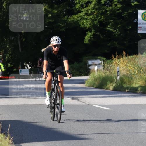 25.08.2024 - Elbe Triathlon Hamburg Fuchs,  Jonas http://msf.ph/oto/6844030 25.08.2024 09:43:05 Radfahren 134, 468, 376 meine-sportfotos.de