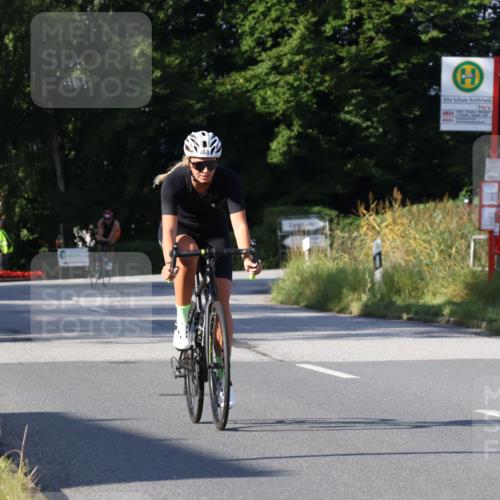 25.08.2024 - Elbe Triathlon Hamburg Fuchs,  Jonas http://msf.ph/oto/6844033 25.08.2024 09:43:05 Radfahren 134, 468, 376 meine-sportfotos.de