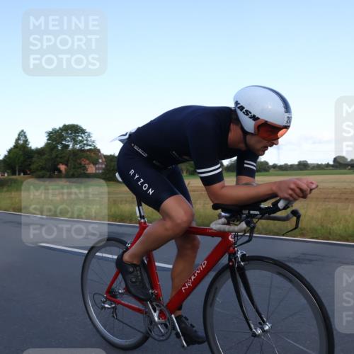 25.08.2024 - Elbe Triathlon Hamburg Fuchs,  Jonas http://msf.ph/oto/6844034 25.08.2024 09:02:06 Radfahren 207 meine-sportfotos.de