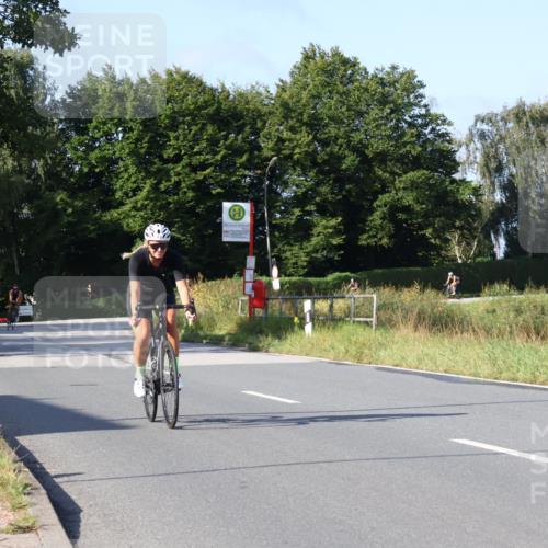 25.08.2024 - Elbe Triathlon Hamburg Fuchs,  Jonas http://msf.ph/oto/6844045 25.08.2024 09:43:05 Radfahren 134, 468, 376 meine-sportfotos.de