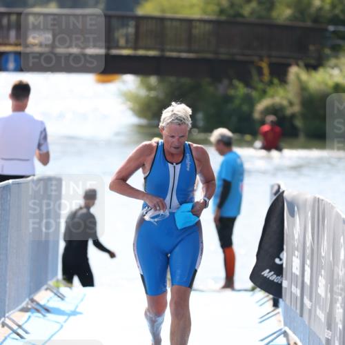 25.08.2024 - Elbe Triathlon Hamburg H.Heesch http://msf.ph/oto/6844047 25.08.2024 14:40:36 Schwimmen  meine-sportfotos.de