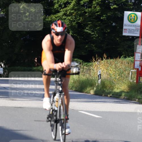 25.08.2024 - Elbe Triathlon Hamburg Fuchs,  Jonas http://msf.ph/oto/6844051 25.08.2024 09:43:11 Radfahren 468, 376, 417, 150, 243, 507 meine-sportfotos.de