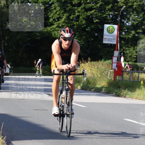 25.08.2024 - Elbe Triathlon Hamburg Fuchs,  Jonas http://msf.ph/oto/6844053 25.08.2024 09:43:11 Radfahren 468, 376, 417, 150, 243, 507 meine-sportfotos.de