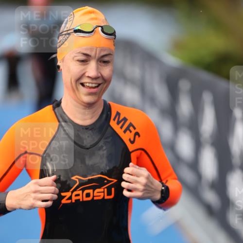 25.08.2024 - Elbe Triathlon Hamburg H.Heesch http://msf.ph/oto/6844055 25.08.2024 08:46:35 Schwimmen 113, 131, 138, 147, 150, 160, 179, 198 meine-sportfotos.de