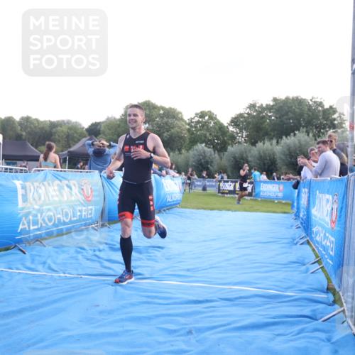25.08.2024 - Elbe Triathlon Hamburg H.Heesch http://msf.ph/oto/6844057 25.08.2024 10:34:08 Ziel 188 meine-sportfotos.de