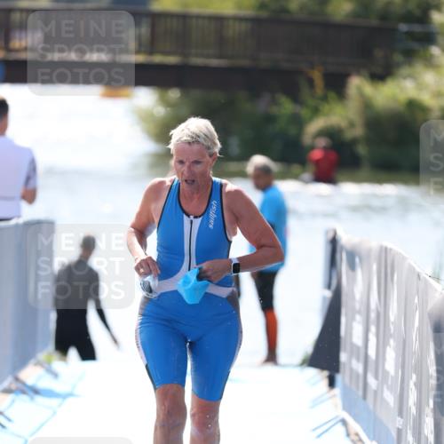 25.08.2024 - Elbe Triathlon Hamburg H.Heesch http://msf.ph/oto/6844066 25.08.2024 14:40:37 Schwimmen  meine-sportfotos.de