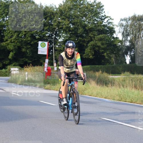 25.08.2024 - Elbe Triathlon Hamburg Fuchs,  Jonas http://msf.ph/oto/6844070 25.08.2024 09:02:15 Radfahren 239, 155 meine-sportfotos.de