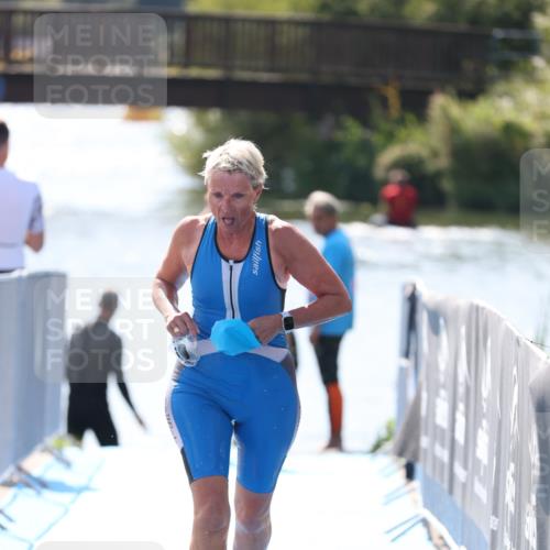 25.08.2024 - Elbe Triathlon Hamburg H.Heesch http://msf.ph/oto/6844074 25.08.2024 14:40:37 Schwimmen  meine-sportfotos.de