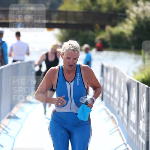 25.08.2024 - Elbe Triathlon Hamburg H.Heesch http://msf.ph/oto/6844104 25.08.2024 14:40:39 Schwimmen  meine-sportfotos.de