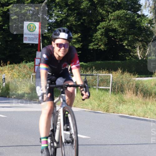 25.08.2024 - Elbe Triathlon Hamburg Fuchs,  Jonas http://msf.ph/oto/6844107 25.08.2024 09:43:15 Radfahren 376, 417, 150, 243, 507, 317, 530 meine-sportfotos.de